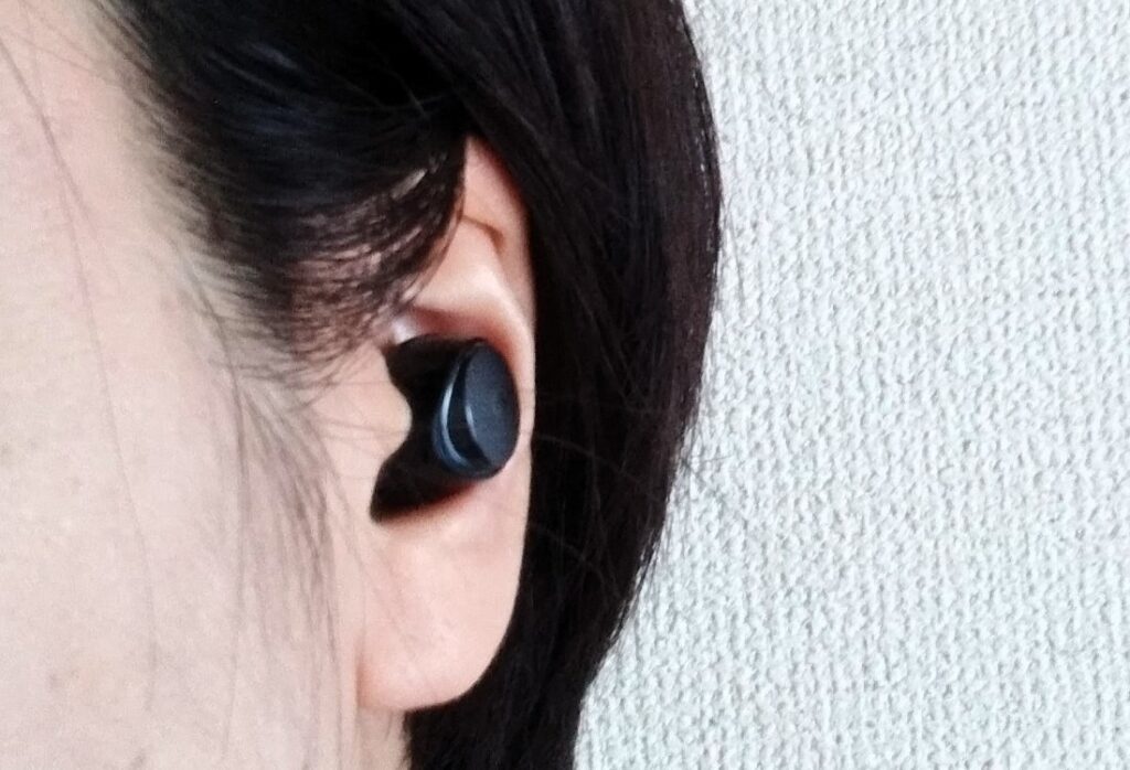 Soundcore Space A40を装着した様子